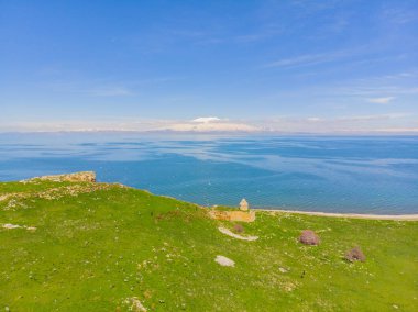 Carpanak Adası, binanın sadece Kout Manastırı adı verilen kilise kısmı bugün hala ayakta duruyor. Adada Türkiye 'nin başka hiçbir yerinde bulunmayan pek çok tür vardır..