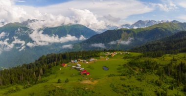 Kackar Dağları Ulusal Parkı, Badara Platosu ve Kackar Dağları manzarası