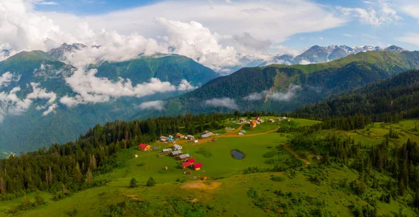Kackar Dağları Ulusal Parkı, Badara Platosu ve Kackar Dağları manzarası