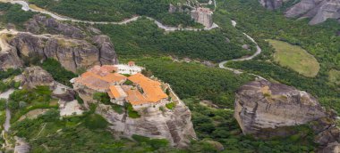 Yunanistan Meteor 'daki Kastraki kasabasında insansız hava aracı görüntüsü