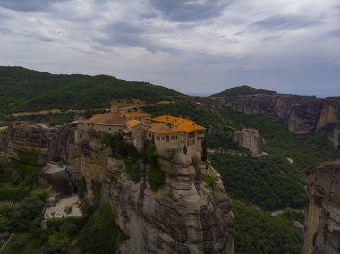 Yunanistan Meteor 'daki Kastraki kasabasında insansız hava aracı görüntüsü