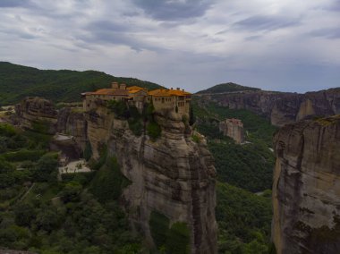 Yunanistan Meteor 'daki Kastraki kasabasında insansız hava aracı görüntüsü