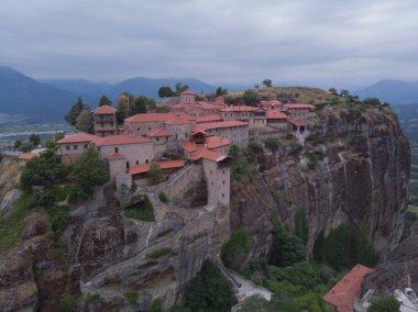 Yunanistan Meteor 'daki Kastraki kasabasında insansız hava aracı görüntüsü