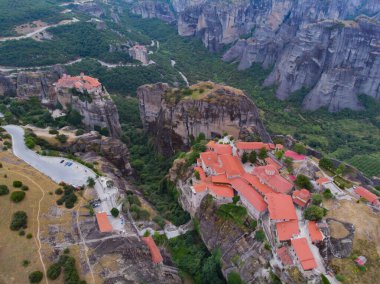 Yunanistan Meteor 'daki Kastraki kasabasında insansız hava aracı görüntüsü