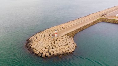 Yavuz Sultan Selim Köprüsü ve Poyrazky Limanı, hava manzaralı.