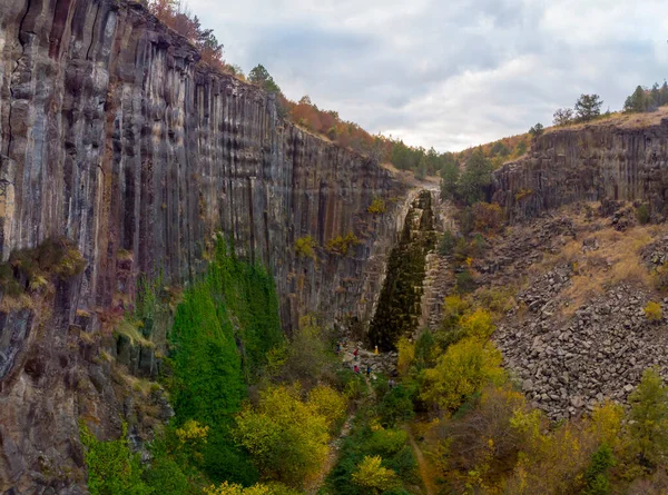 锡罗普玄武岩悬崖的空中景观 — 图库照片
