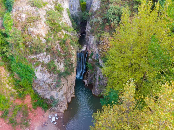 ヤヒサール滝の空中風景 — ストック写真