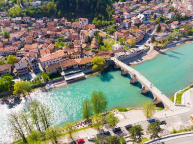 Konjiç kasabasının hava manzarası - Bosna-Hersek