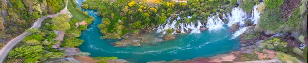 波斯尼亚和黑塞哥维那南部美丽的克拉夫特瀑布 — 图库照片