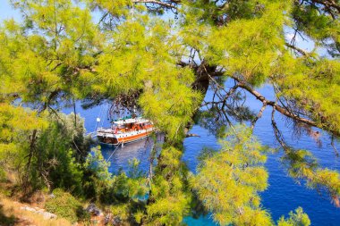 Gemiler Adası (Türkiye 'de Aziz Niklas Adası), bir zamanlar Hıristiyanlığın merkezlerinden biri olan St. Nicholas adasındaki Roma (daha sonra Bizans) yerleşimi ile bilinir.