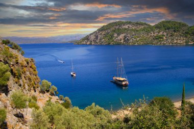 Gemiler Adası (Türkiye 'de Aziz Niklas Adası), bir zamanlar Hıristiyanlığın merkezlerinden biri olan St. Nicholas adasındaki Roma (daha sonra Bizans) yerleşimi ile bilinir.