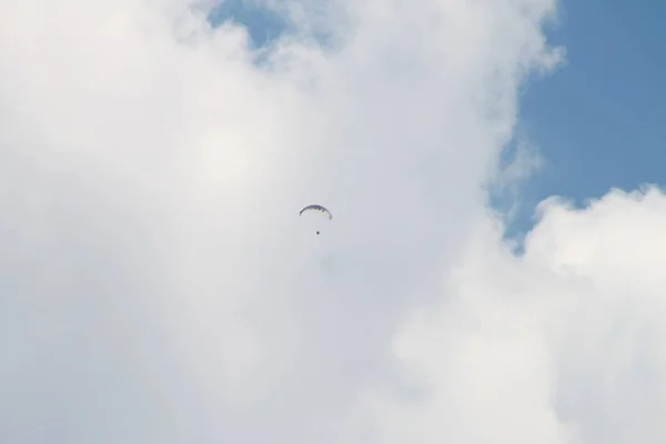 Parapente Deporte Entre Las Nubes — Foto de Stock
