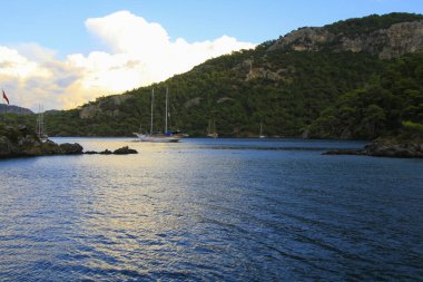 Fethiye Kelebek Vadisi, adanın etrafında yatlar geziyor..