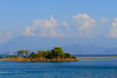 Fethiye Kelebek Vadisi, adanın etrafında yatlar geziyor..