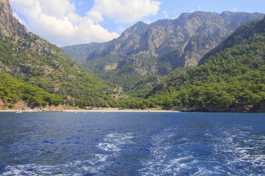 Fethiye Kelebek Vadisi, adanın etrafında yatlar geziyor..