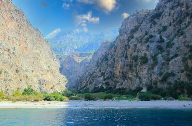 Fethiye Kelebek Vadisi, adanın etrafında yatlar geziyor..