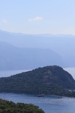 Turkuaz su kenarında plajda Türk resort, bodrum, Türkiye