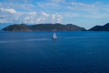 Oludeniz Sahili 'nin panoramik manzarası. Fethiye, Mugla, Türkiye. Yaz ve tatil konsepti.