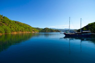 Oludeniz Sahili 'nin panoramik manzarası. Fethiye, Mugla, Türkiye. Yaz ve tatil konsepti.