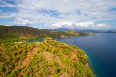 Oludeniz Sahili 'nin panoramik manzarası. Fethiye, Mugla, Türkiye. Yaz ve tatil konsepti.