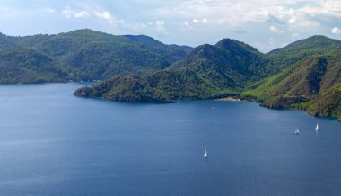 Oludeniz Sahili 'nin panoramik manzarası. Fethiye, Mugla, Türkiye. Yaz ve tatil konsepti.