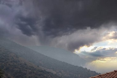 Babadag ve Ölü Deniz 'in inanılmaz manzarası