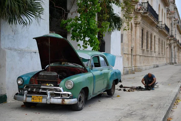 Класичні Автомобілі Вулицях Куби — стокове фото