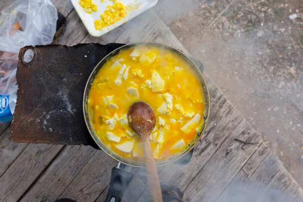 Ovos Cozidos Com Manteiga Aldeia Acampamento — Fotografia de Stock