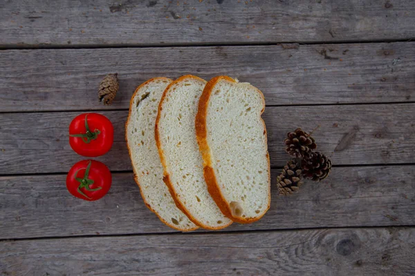 Holzdetails Und Geschnittenes Brot Isoliert Brotscheiben Und Brotkrumen Von Oben — Stockfoto