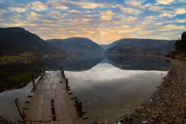 Озеро Кубук Районі Гойнук Болу Туреччина Чудовий Вигляд Озеро Вітряками — стокове фото