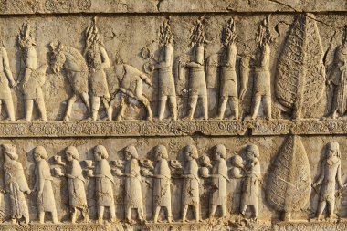 İran 'ın Şiraz kentinde ve Pers İmparatorluğu' nun başkentinde yer alan Persepolis, yaklaşık 2500 yıl önce Pers Kralı I. Darius tarafından kuruldu..