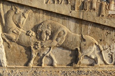 İran 'ın Şiraz kentinde ve Pers İmparatorluğu' nun başkentinde yer alan Persepolis, yaklaşık 2500 yıl önce Pers Kralı I. Darius tarafından kuruldu..
