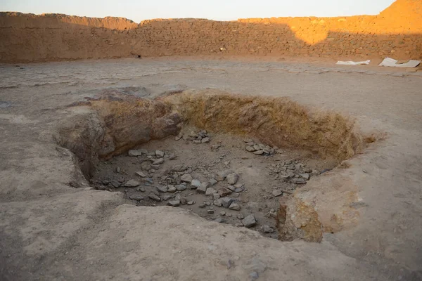 stock image Ruins near the Towers of Silence, built by Zoroastrians in Yazd, Iran