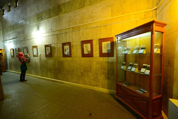 Tomb Vid Ibn Sina Avicenna Mausoleum Hamadan Iran — Stockfoto