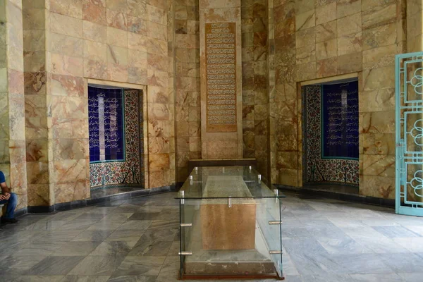 Grób Wielkiego Średniowiecznego Perskiego Poety Saadiego 1210 1291 Pomnik Jego — Zdjęcie stockowe