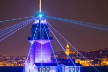 Restorasyondan sonra Maiden 's Tower' ın yeni versiyonu. İstanbul Türkiye