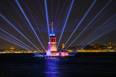 Restorasyondan sonra Maiden 's Tower' ın yeni versiyonu. İstanbul Türkiye