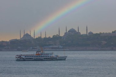 Marmara Denizi ve Mavi Cami, Ayasofya, İstanbul 'da güzel bir gün batımı