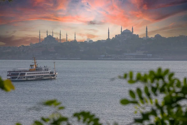 Marmara Sea Blue Mosque Hagia Sophia Beautiful Sunset Istanbul — Stock Photo, Image