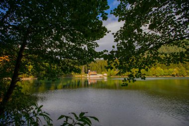 Blacklake (Karagl) Savsat, yeni restore edilen devletinde turizme çıkarıldı.