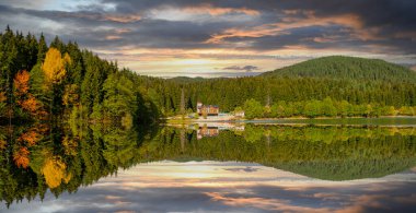 Blacklake (Karagl) Savsat, yeni restore edilen devletinde turizme çıkarıldı.