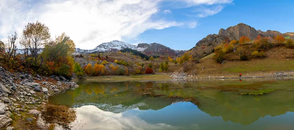 Türkiye Nin Bazgiret Köyü Nde Bazgiret Gölü Manzarası — Stok fotoğraf