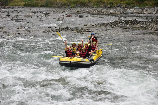 Turyści Którzy Rafting Burzy Rzecznej Firtina Deresi — Zdjęcie stockowe