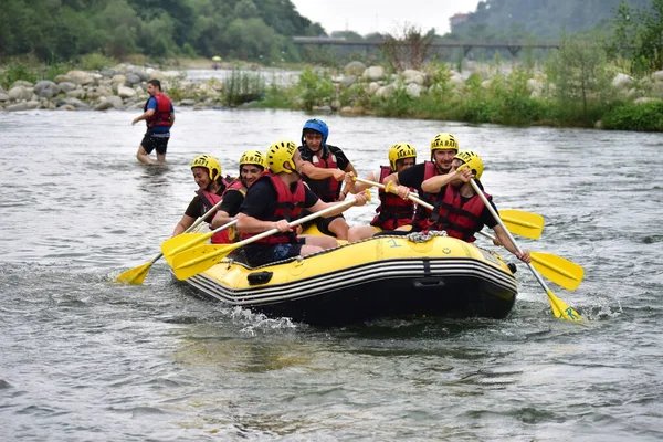 Turyści Którzy Rafting Burzy Rzecznej Firtina Deresi — Zdjęcie stockowe