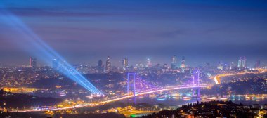 29 Ekim Cumhuriyet Günü (29 Ekim Cumhuriyet Bayrami) Havai fişekleri Kutlama Fotoğrafı, engelli Uskudar, İstanbul Türkiye