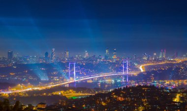 29 Ekim Cumhuriyet Günü (29 Ekim Cumhuriyet Bayrami) Havai fişekleri Kutlama Fotoğrafı, engelli Uskudar, İstanbul Türkiye