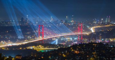 29 Ekim Cumhuriyet Günü (29 Ekim Cumhuriyet Bayrami) Havai fişekleri Kutlama Fotoğrafı, engelli Uskudar, İstanbul Türkiye