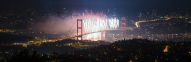29 Ekim Cumhuriyet Günü (29 Ekim Cumhuriyet Bayrami) Havai fişekleri Kutlama Fotoğrafı, engelli Uskudar, İstanbul Türkiye