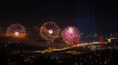 29 Ekim Cumhuriyet Günü (29 Ekim Cumhuriyet Bayrami) Havai fişekleri Kutlama Fotoğrafı, engelli Uskudar, İstanbul Türkiye