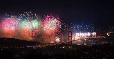 29 Ekim Cumhuriyet Günü (29 Ekim Cumhuriyet Bayrami) Havai fişekleri Kutlama Fotoğrafı, engelli Uskudar, İstanbul Türkiye